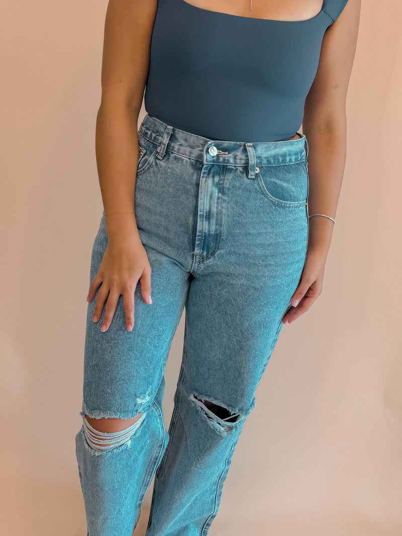 Top Notch Distressed Jeans